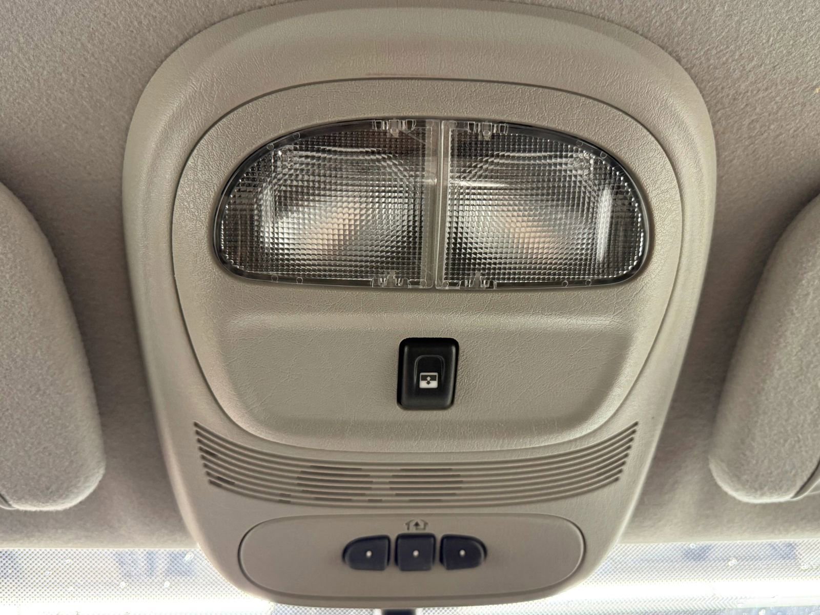 Used 2008 Chevrolet TrailBlazer LT w/ Sun And Sound Package RWD image 34