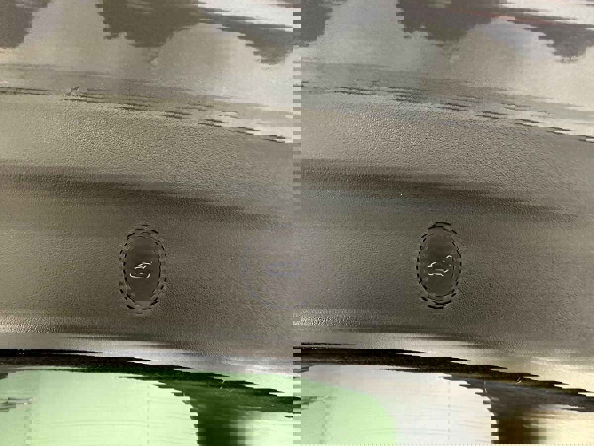 Used 2023 Tesla Model Y Long Range image 8