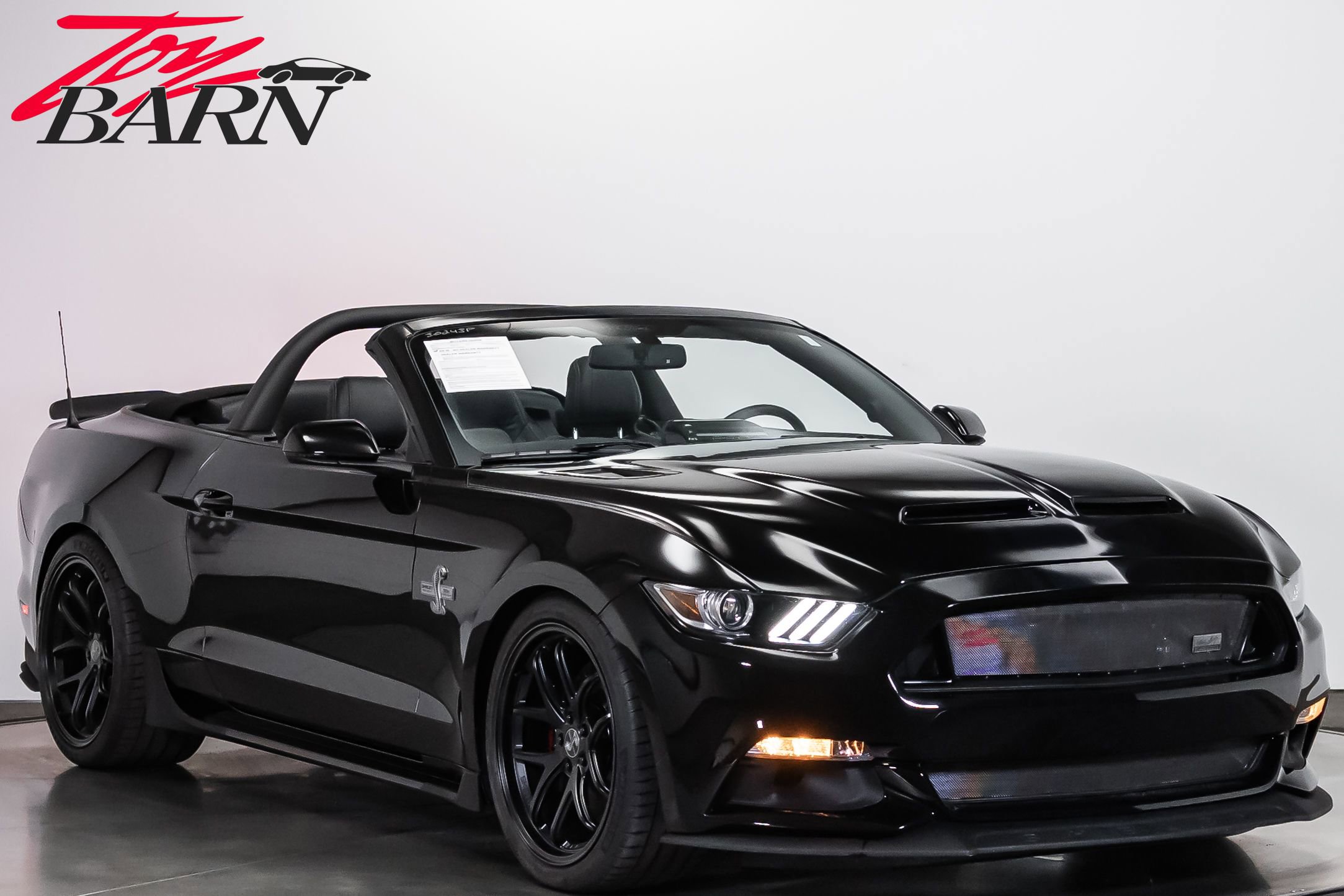 Used 2017 Ford Mustang GT Premium w/ Equipment Group 401A RWD image 7