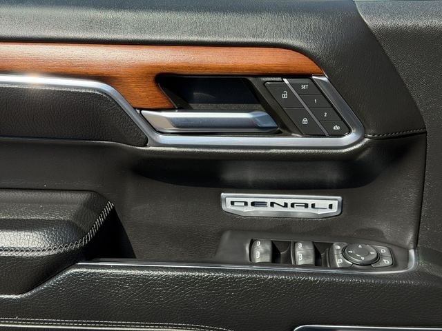 Used 2023 GMC Sierra 1500 Denali AWD/4WD image 24