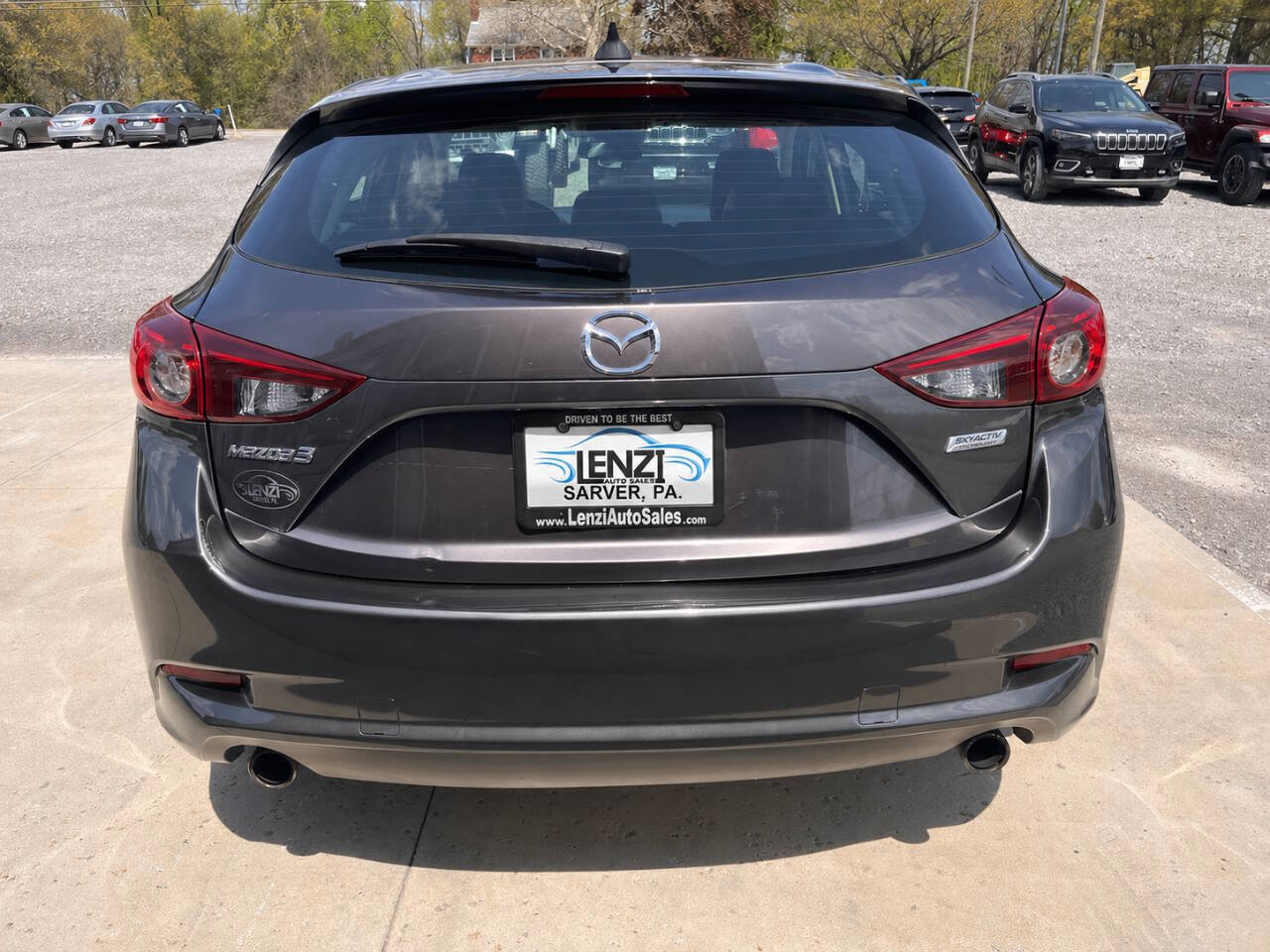 Used 2018 MAZDA MAZDA3 Touring FWD image 5