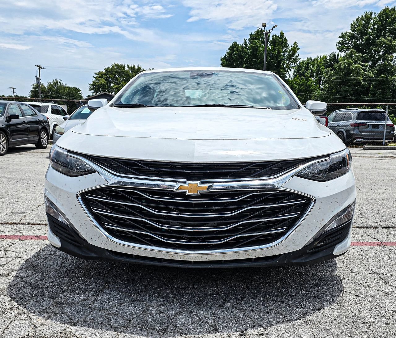 Used 2025 Chevrolet Malibu LT FWD image 2