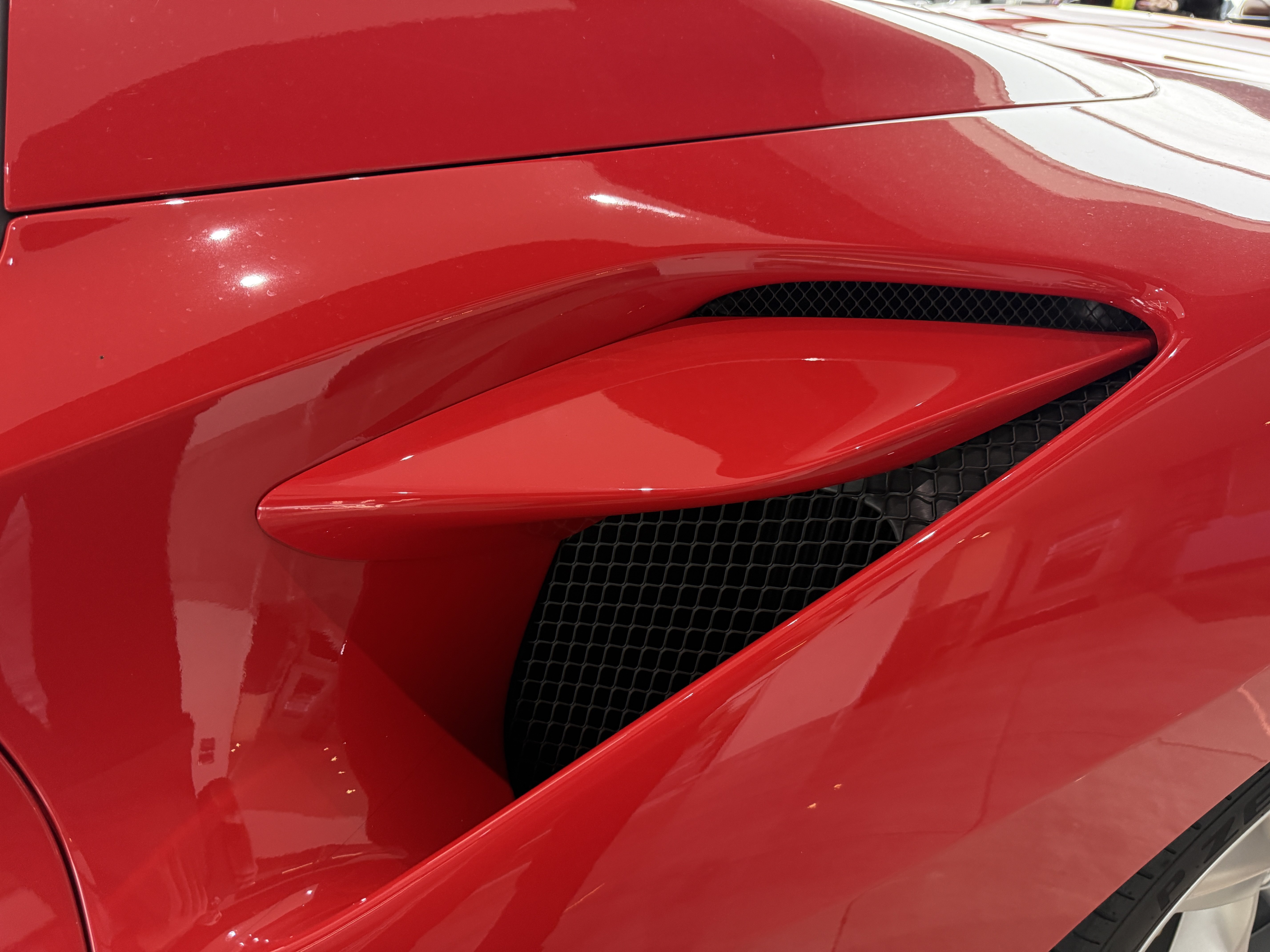 Used 2021 Ferrari F8 Tributo RWD image 36
