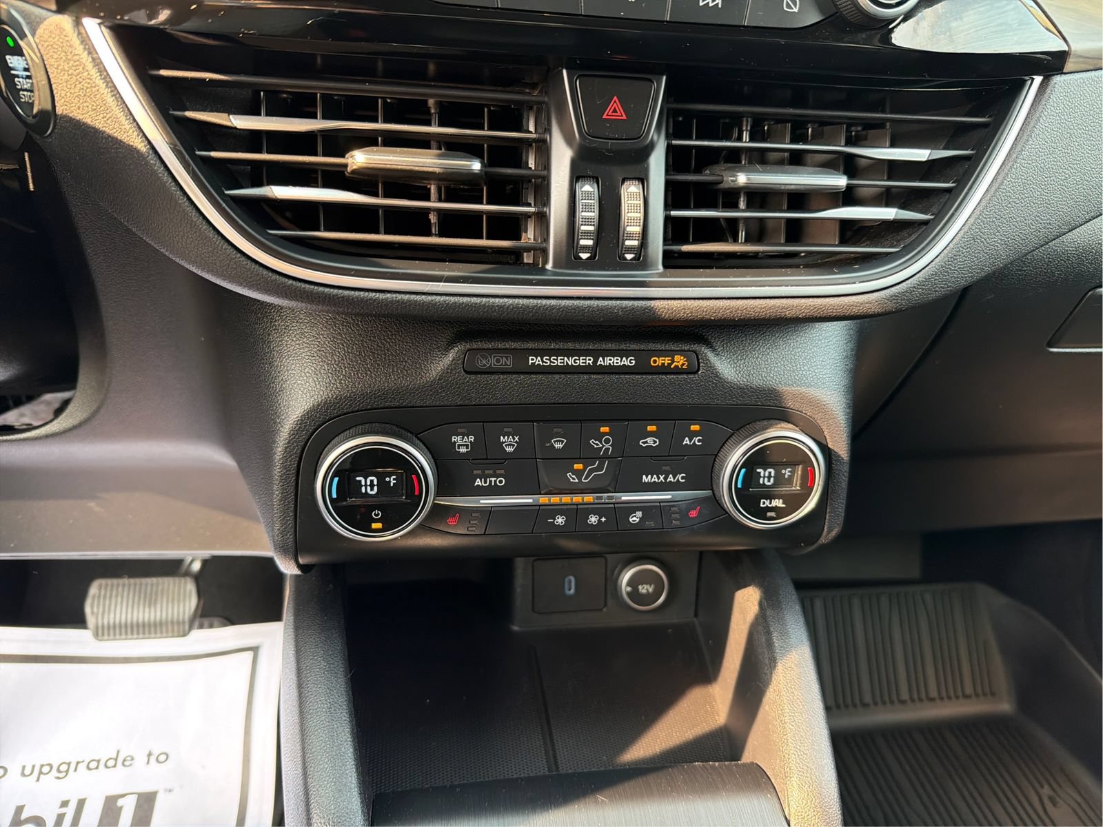 Used 2020 Ford Escape Titanium AWD/4WD image 27