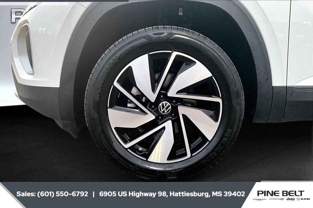 Used 2025 Volkswagen Atlas SE image 7