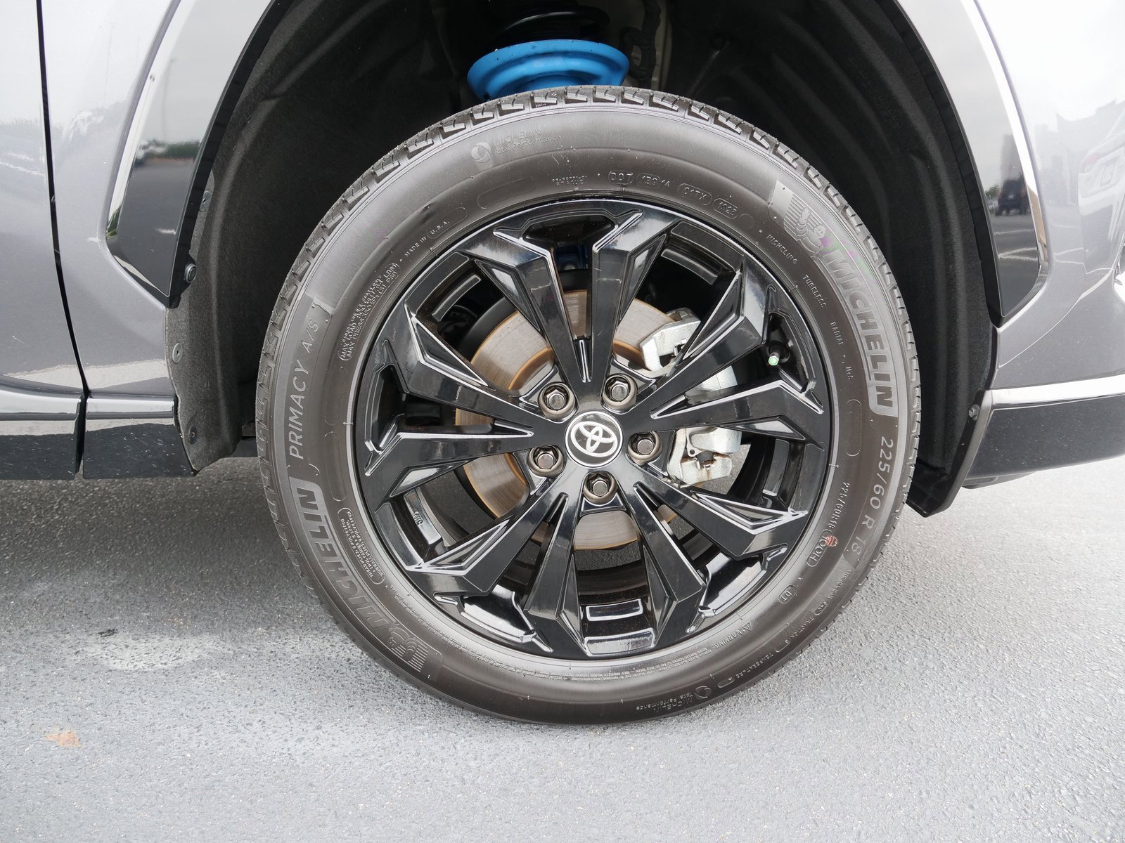 Used 2023 Toyota RAV4 SE image 11