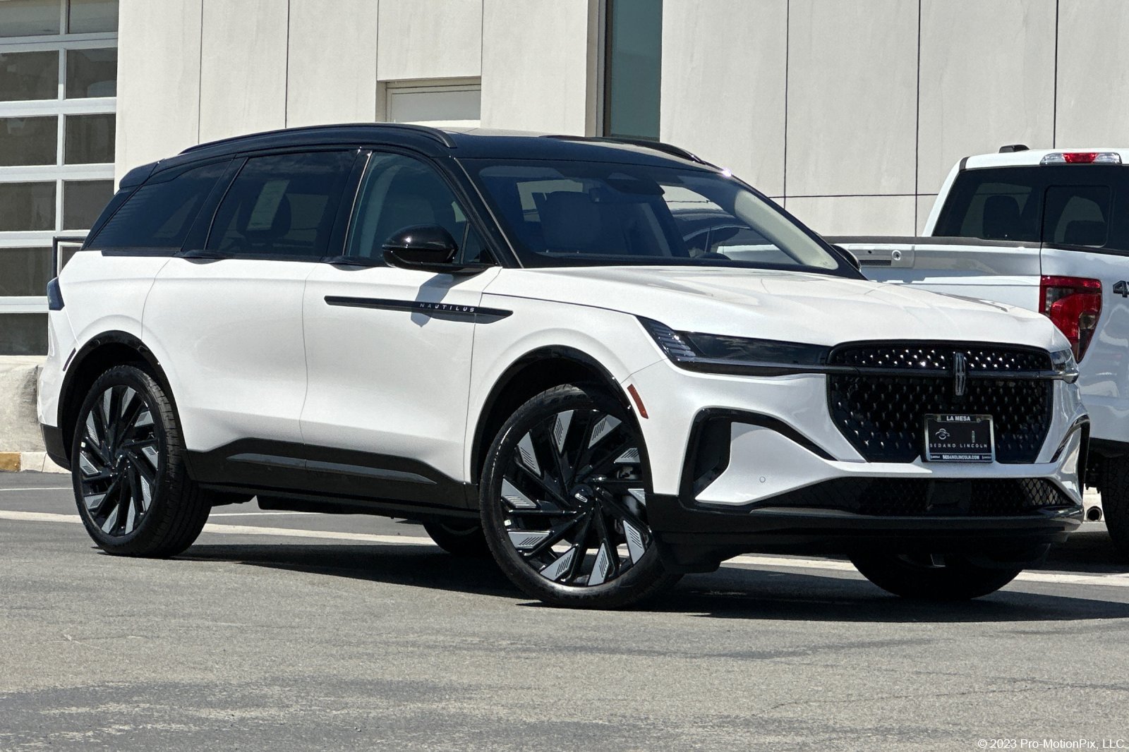 New 2026 Lincoln Nautilus Reserve AWD/4WD image 1