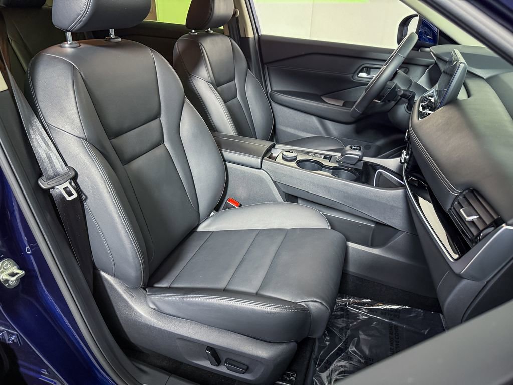 Certified 2024 Nissan Rogue SL image 16