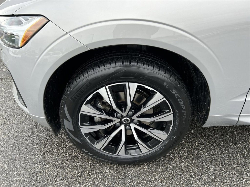Certified 2023 Volvo XC60 B5 Core w/ Climate Package image 10