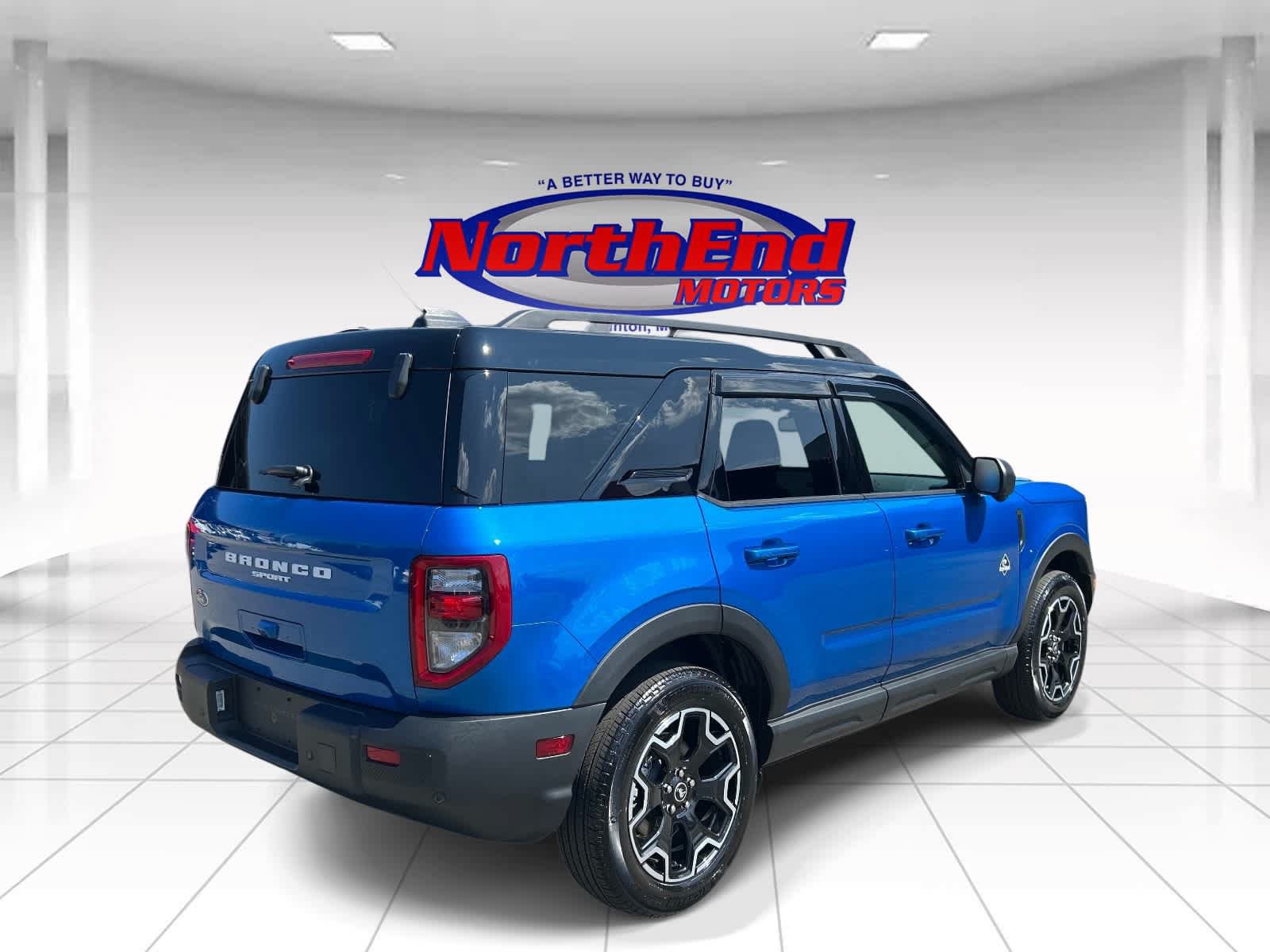 Used 2025 Ford Bronco Sport Outer Banks w/ Outer Banks Tech Package+ AWD/4WD image 3