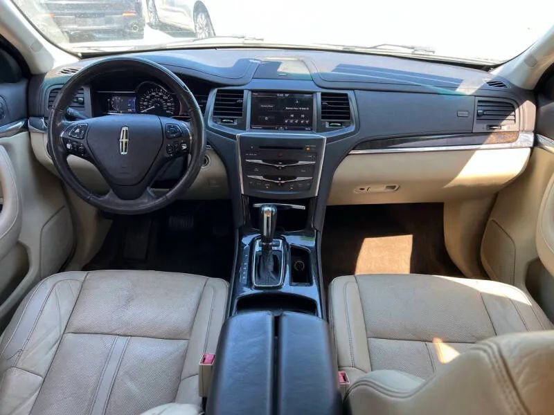 Used 2013 Lincoln MKS image 15