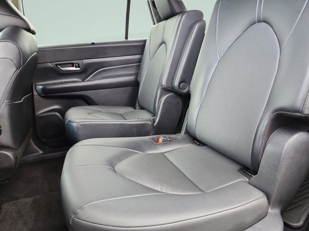 Used 2024 Toyota Grand Highlander XLE image 20