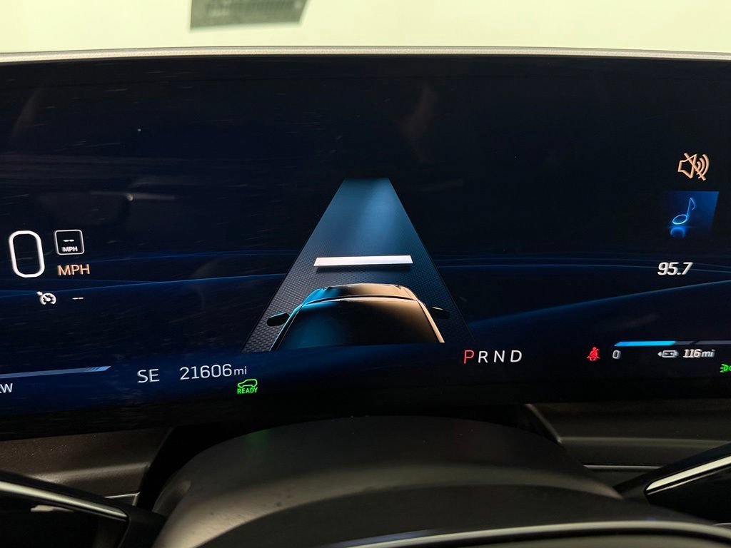 Used 2024 Cadillac Lyriq Tech RWD image 17