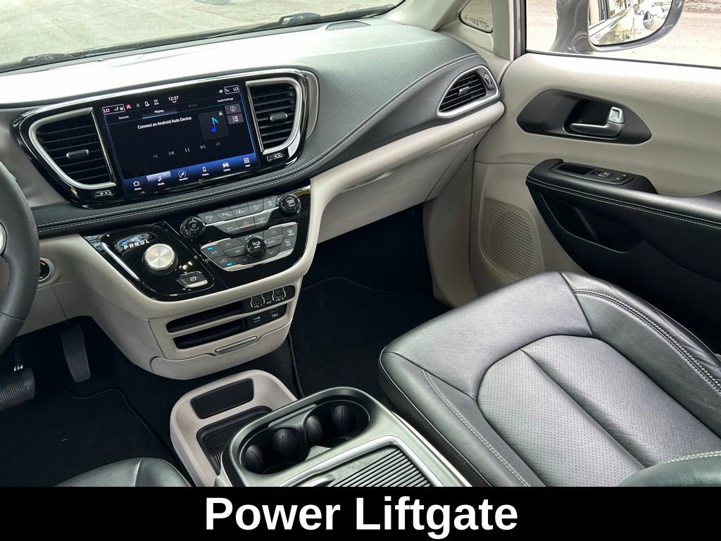 Certified 2022 Chrysler Pacifica Touring-L image 13