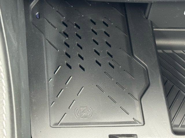 New 2026 Chrysler Pacifica Limited image 25