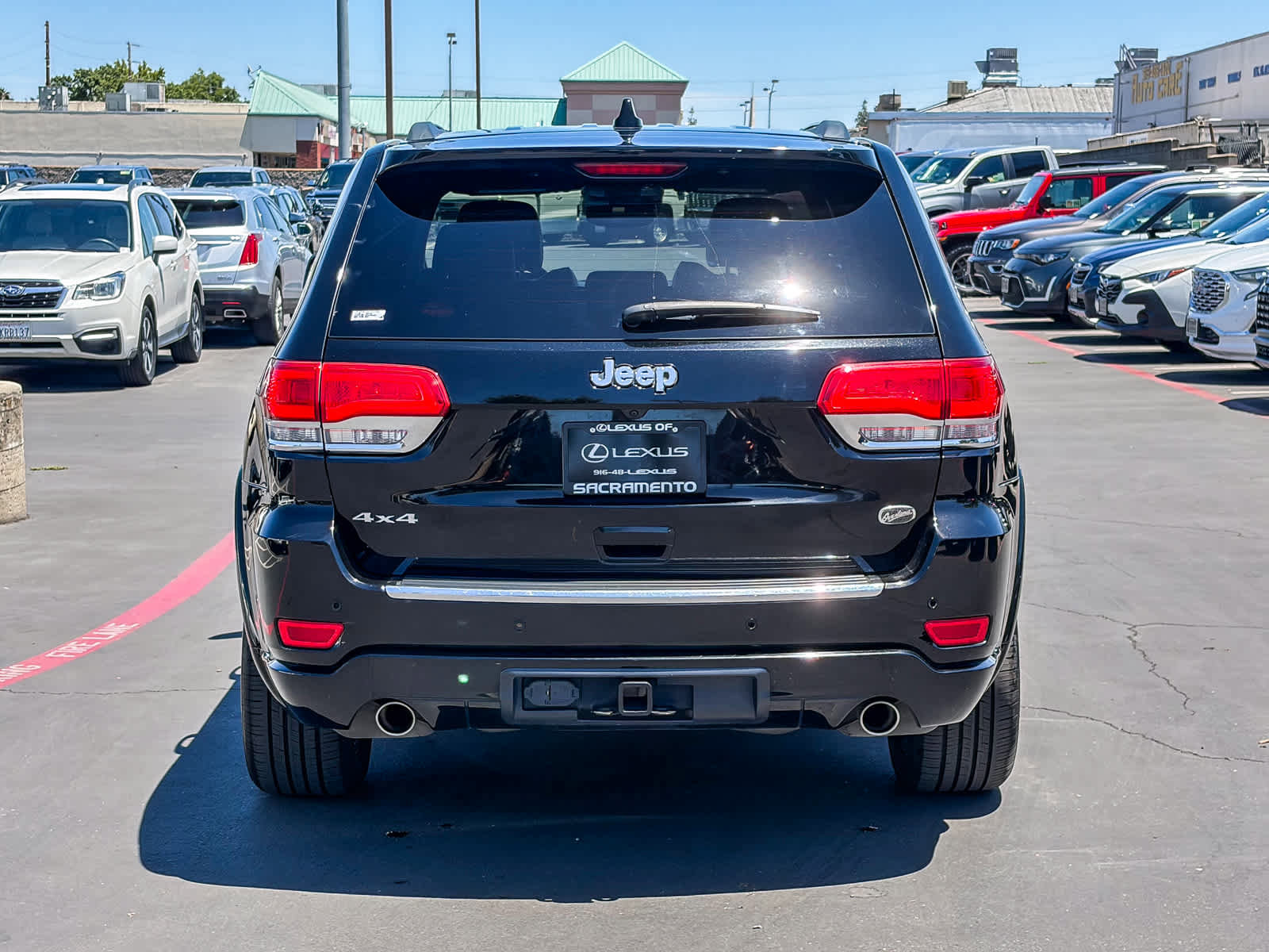 Used 2020 Jeep Grand Cherokee Overland AWD/4WD image 3
