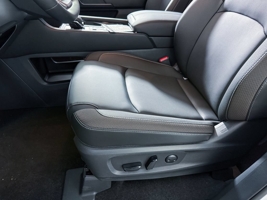 New 2026 Nissan Pathfinder SL AWD/4WD image 13