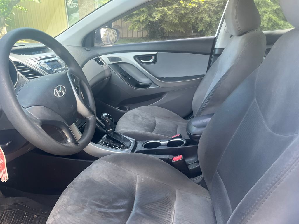 Used 2016 Hyundai Elantra SE image 9