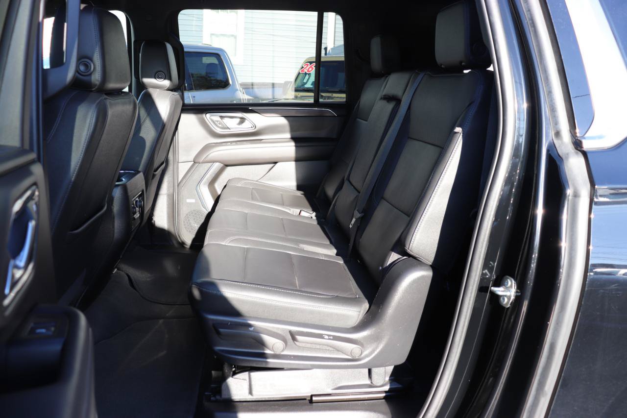 Used 2023 Chevrolet Suburban LT AWD/4WD image 12