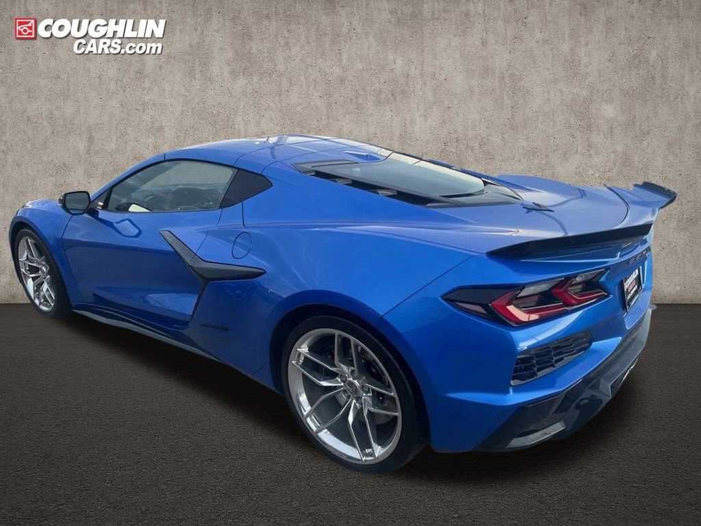 Used 2025 Chevrolet Corvette Z06 w/ Battery Protection Package image 2