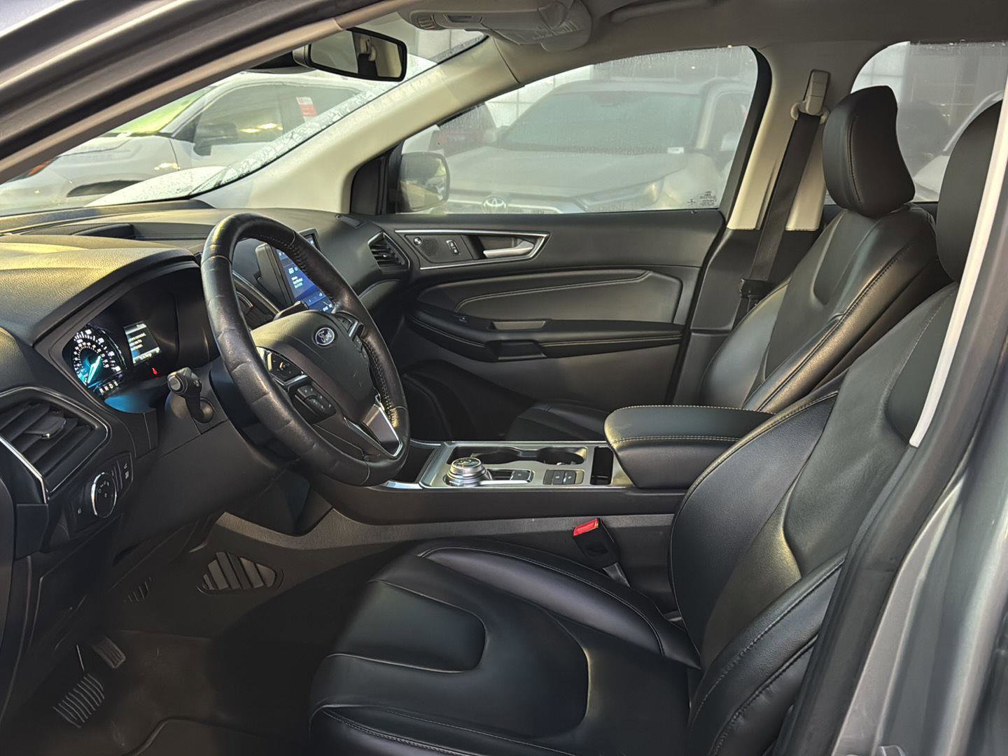 Used 2022 Ford Edge Titanium image 8