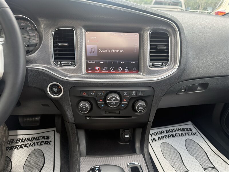 Used 2014 Dodge Charger SXT Plus RWD image 16