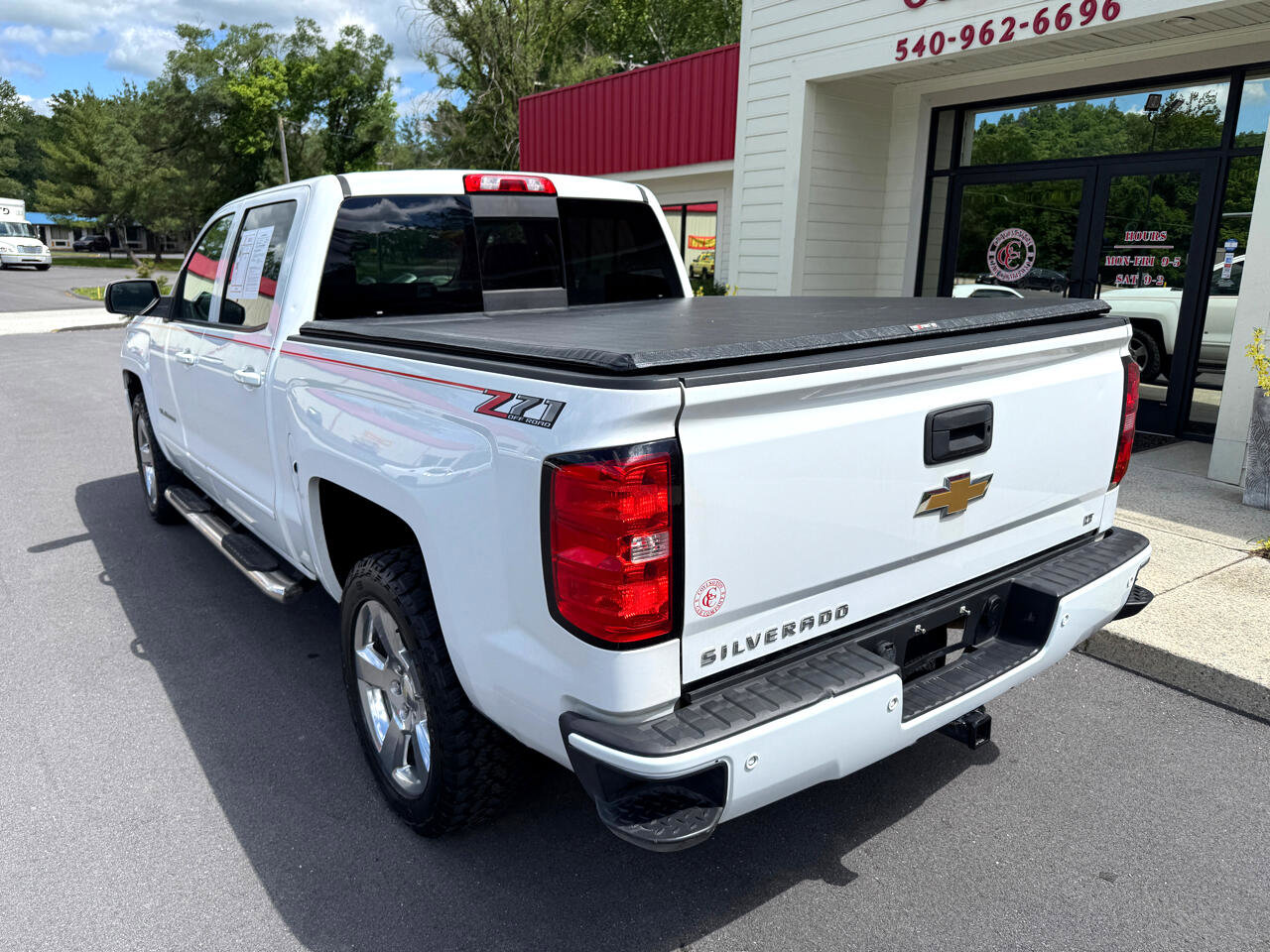 Used 2018 Chevrolet Silverado 1500 LT w/ All Star Edition image 4