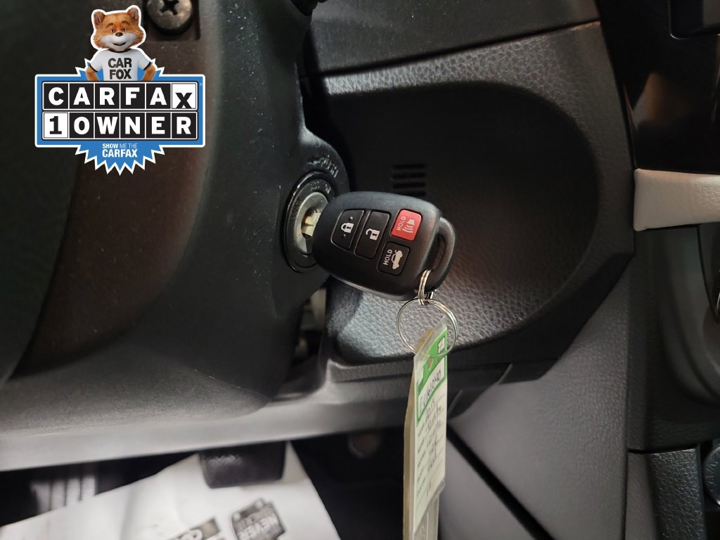 Used 2014 Toyota Corolla LE FWD image 19