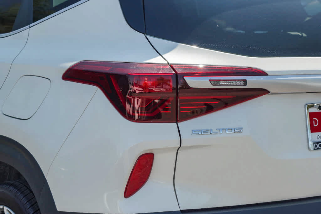Certified 2021 Kia Seltos S AWD/4WD image 7