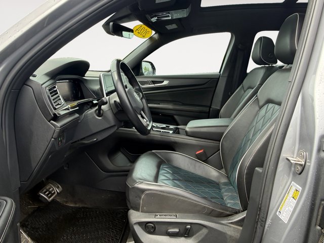 Used 2024 Volkswagen Atlas Cross Sport SEL Premium R-Line AWD/4WD image 9