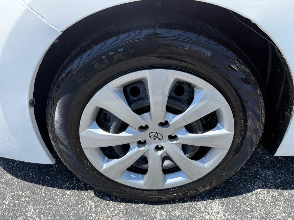 Used 2019 Toyota Corolla LE FWD image 7