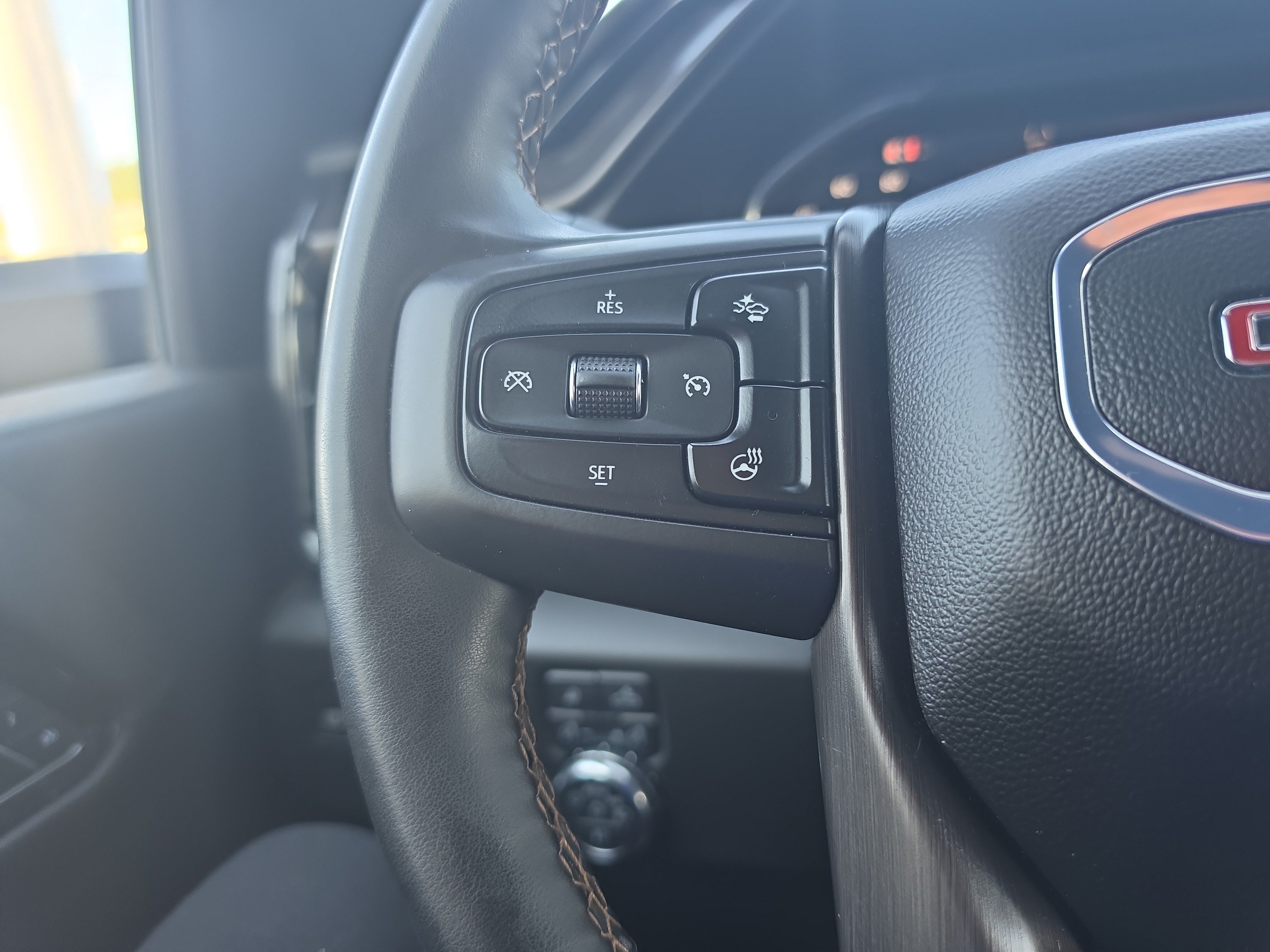 Used 2025 GMC Sierra 2500 AT4 AWD/4WD image 23