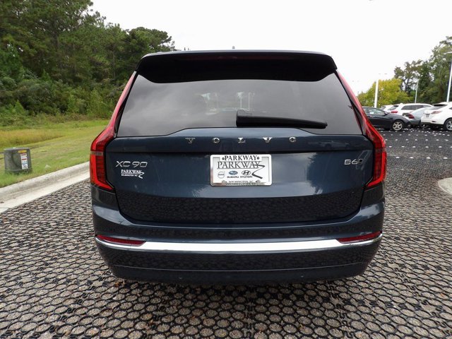 Certified 2025 Volvo XC90 B6 Plus image 6