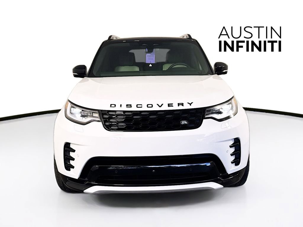 Used 2024 Land Rover Discovery Dynamic SE image 2