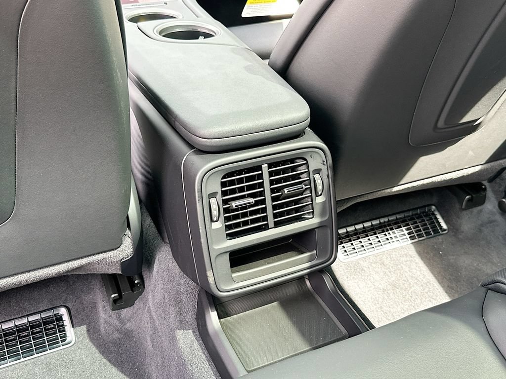 New 2026 Porsche Taycan 4S AWD/4WD image 27
