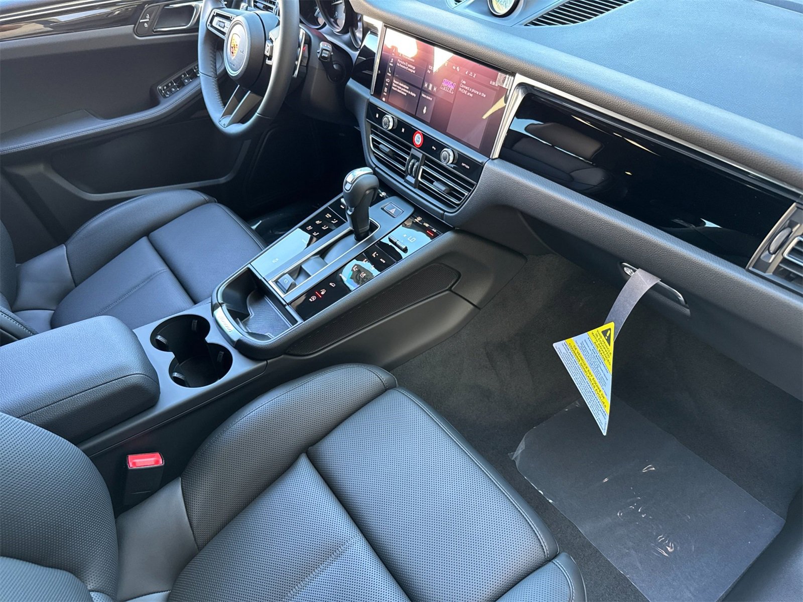 New 2026 Porsche Macan image 16