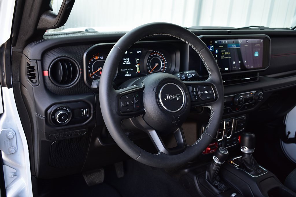 Used 2025 Jeep Wrangler Unlimited Rubicon image 48