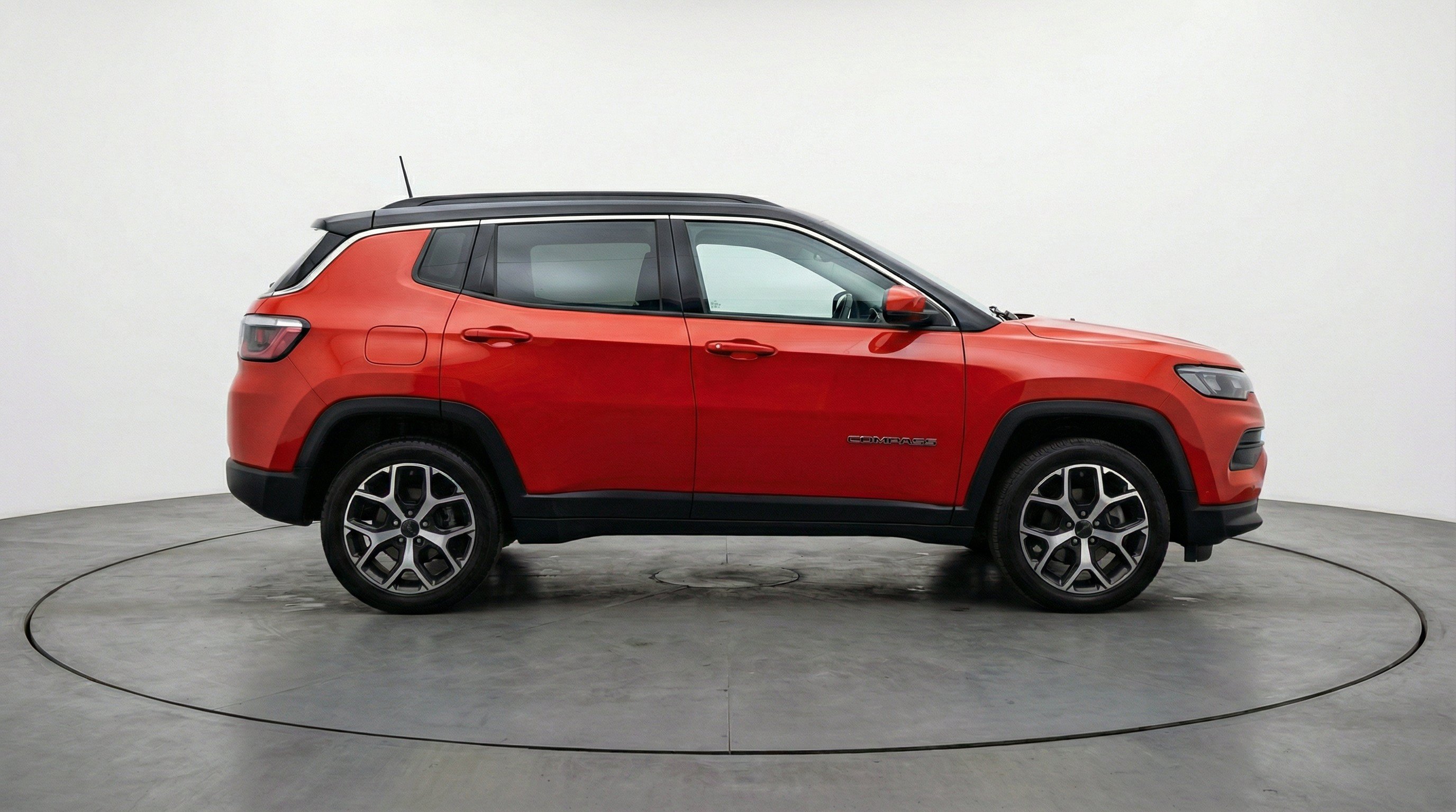 Used 2025 Jeep Compass Limited AWD/4WD image 11