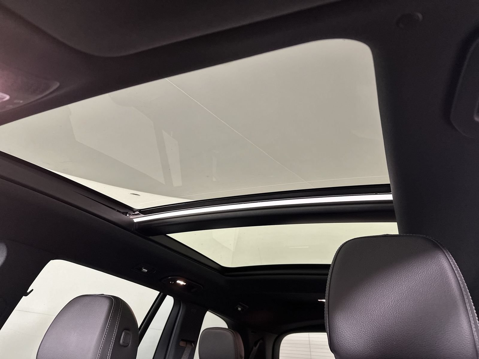 Used 2024 Mercedes-Benz GLS 450 4MATIC image 22