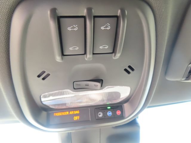 Used 2026 Chevrolet Trax RS w/ Sunroof Package FWD image 34
