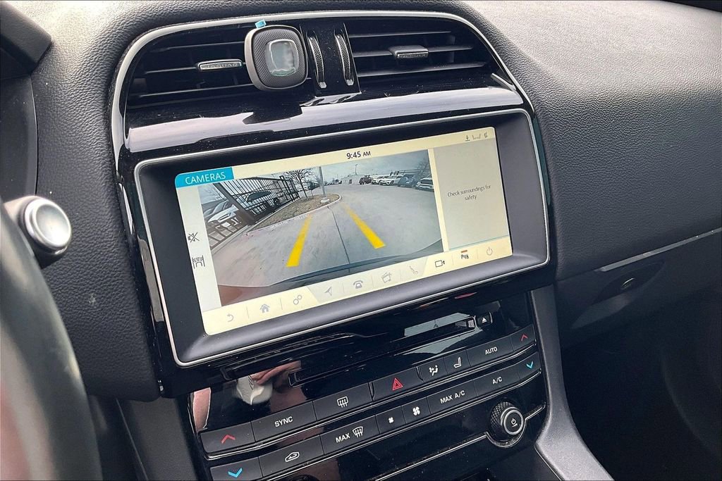 Used 2018 Jaguar F-PACE Prestige image 28