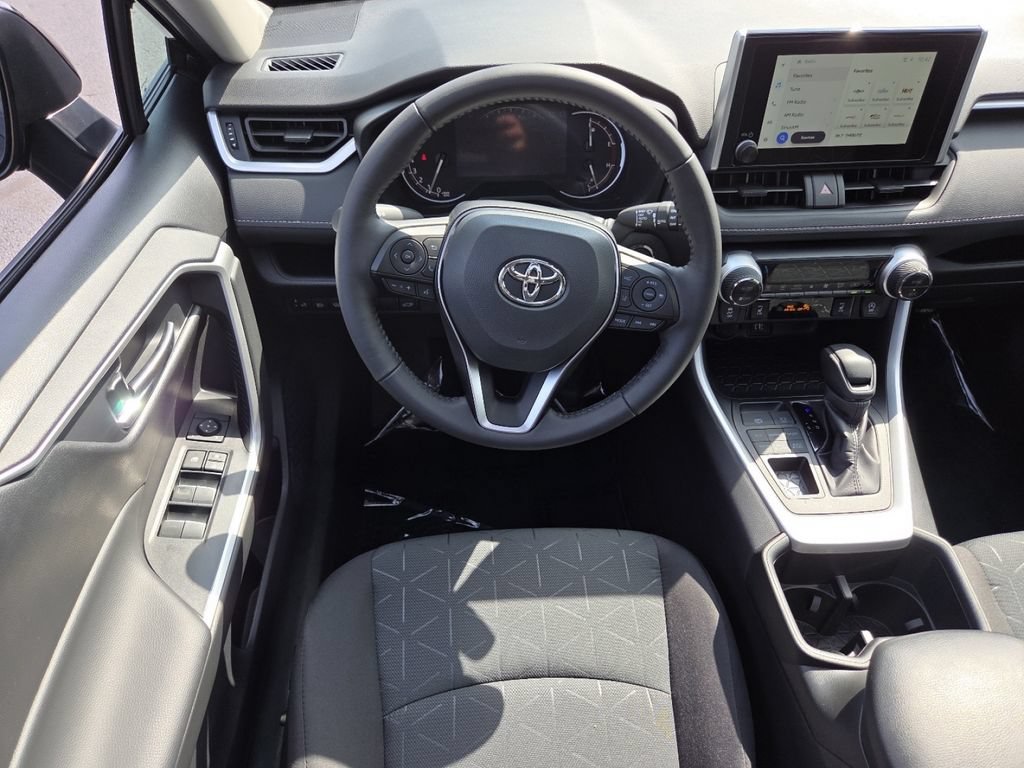Used 2025 Toyota RAV4 XLE w/ Convenience Package AWD/4WD image 32