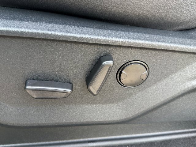 New 2025 Ford F250 Lariat w/ Lariat Ultimate Package image 15