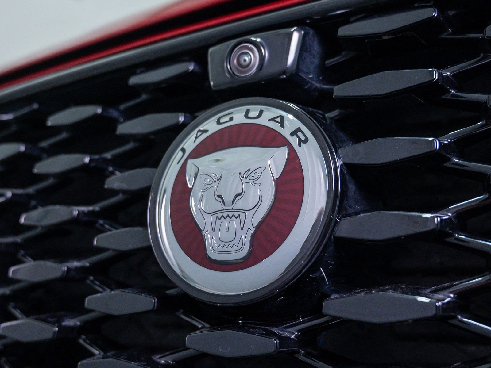 Used 2021 Jaguar F-PACE R-Dynamic S image 5