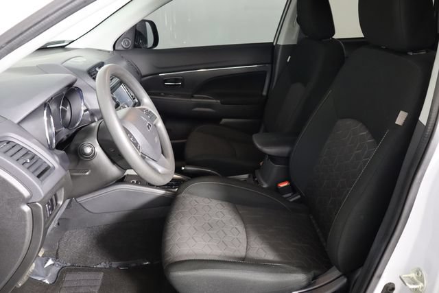 Used 2024 Mitsubishi Outlander Sport ES AWD/4WD image 12