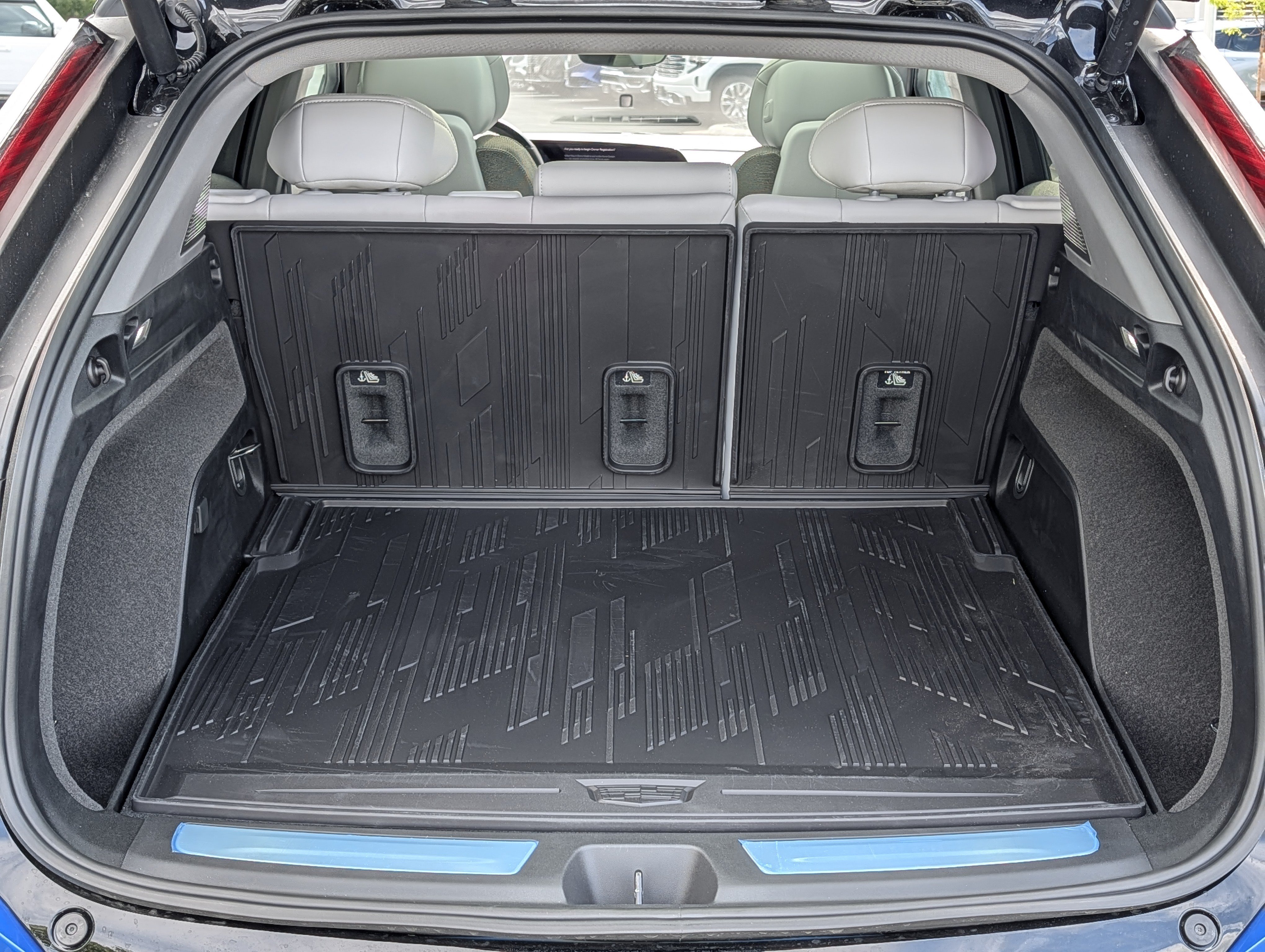 Used 2027 Cadillac Optiq Luxury w/ LPO, Floor Liner Package AWD/4WD image 16