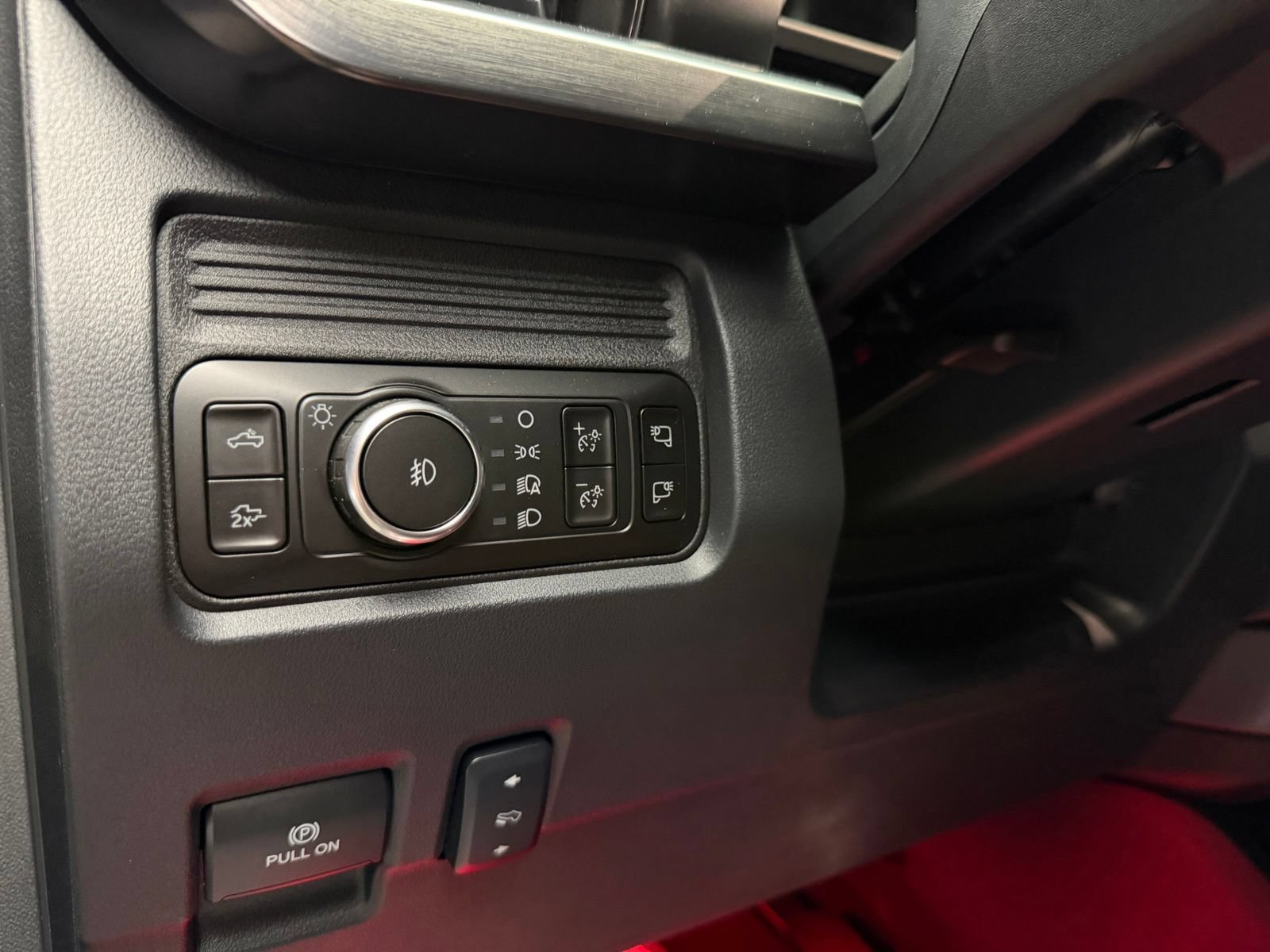 Used 2026 Ford F250 Lariat w/ Black Appearance Package AWD/4WD image 29