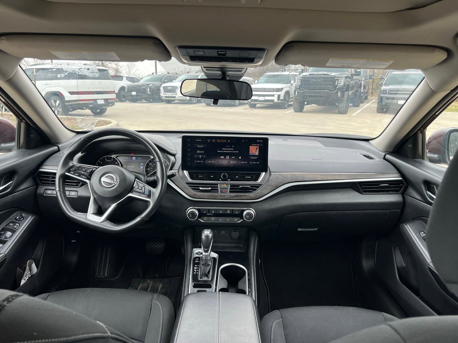 Used 2024 Nissan Altima 2.5 SV w/ SV Premium Package image 20