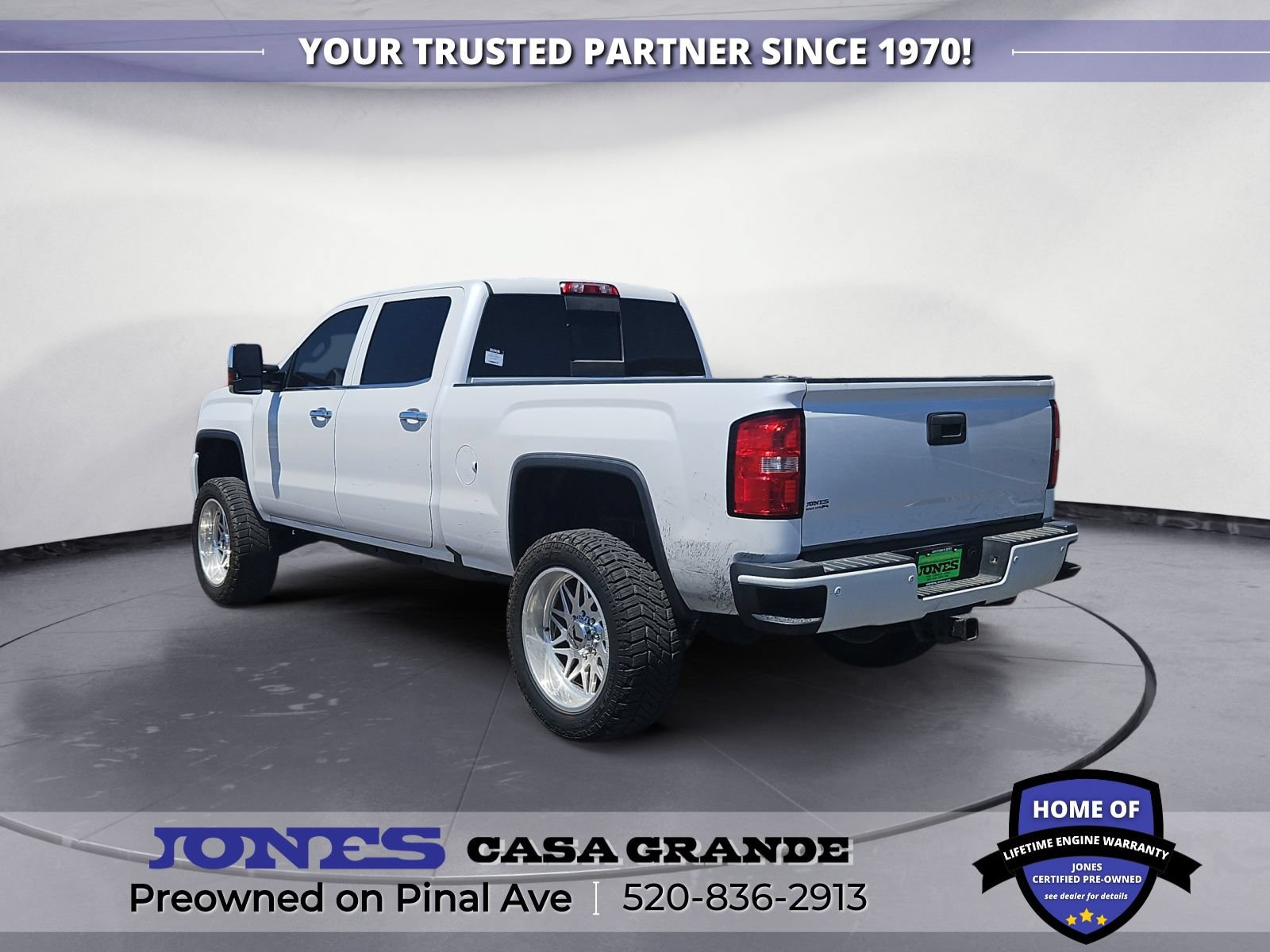 Used 2019 GMC Sierra 2500 Denali w/ Duramax Plus Package AWD/4WD image 4