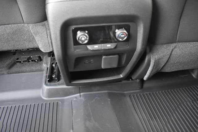 New 2026 Chevrolet Traverse LT w/ Driver Confidence Package FWD image 19